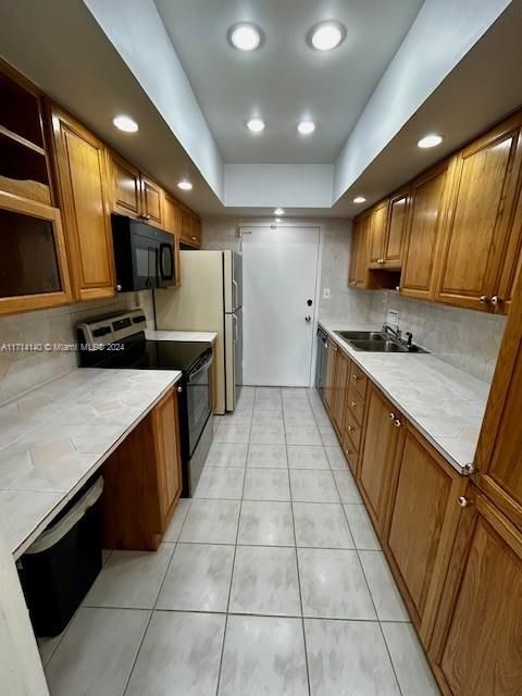 For Rent: $3,500 (1 beds, 1 baths, 980 Square Feet)