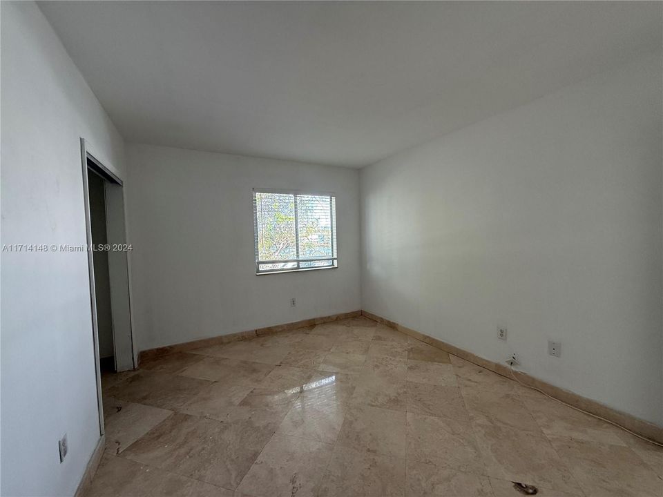 For Rent: $2,750 (2 beds, 2 baths, 871 Square Feet)