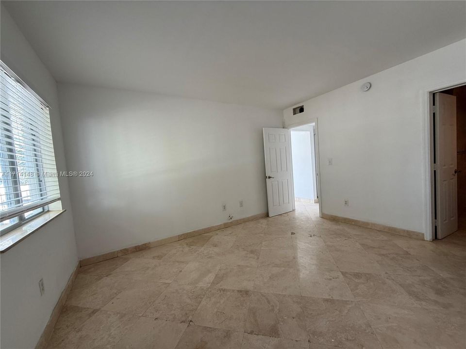 For Rent: $2,750 (2 beds, 2 baths, 871 Square Feet)