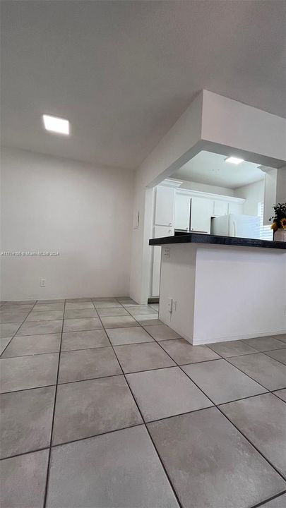 For Rent: $1,399 (1 beds, 1 baths, 576 Square Feet)