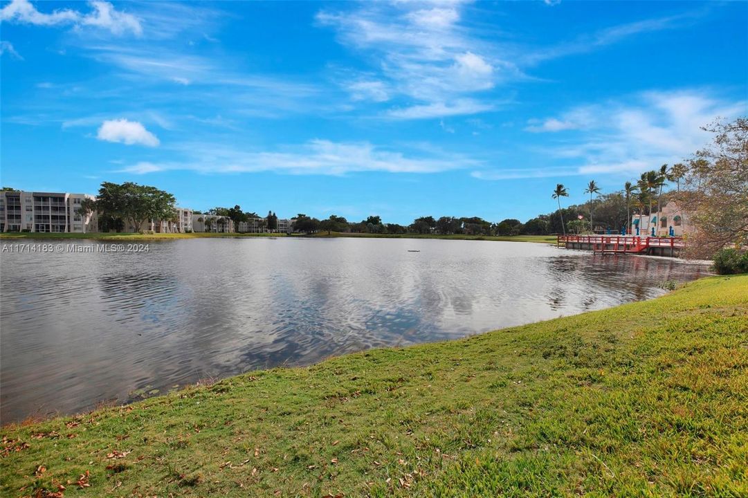 For Sale: $274,000 (3 beds, 2 baths, 1155 Square Feet)