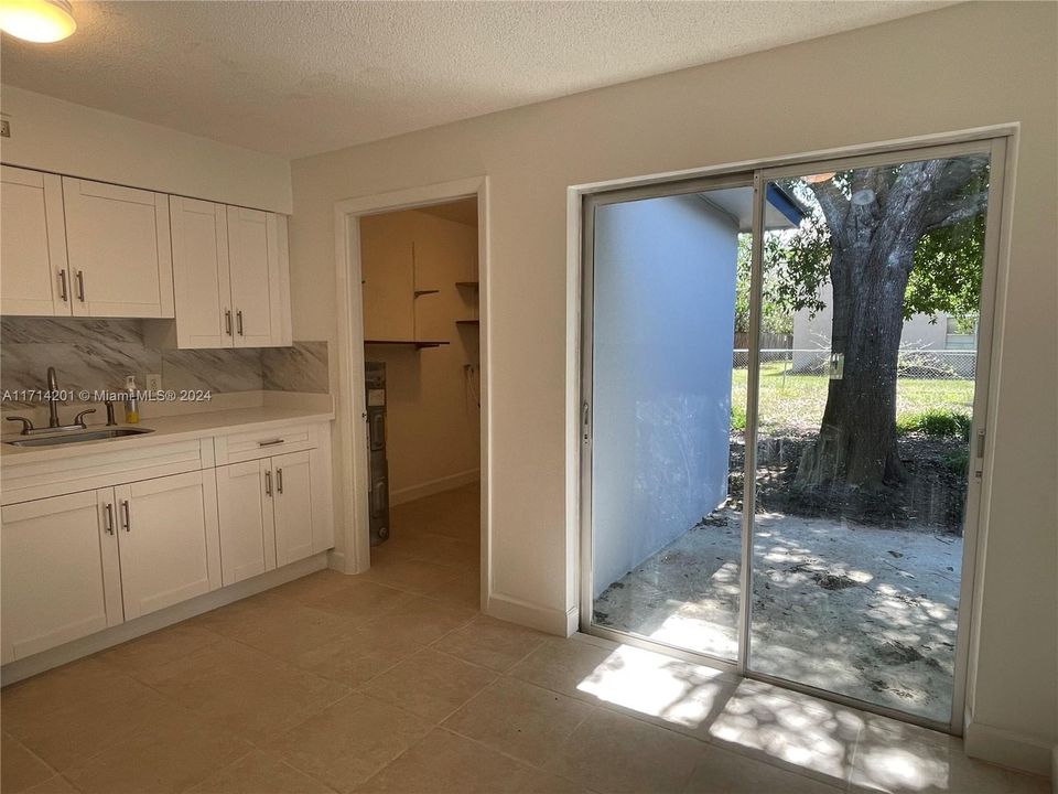 For Rent: $1,645 (2 beds, 1 baths, 780 Square Feet)