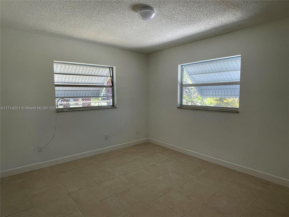 For Rent: $1,645 (2 beds, 1 baths, 780 Square Feet)