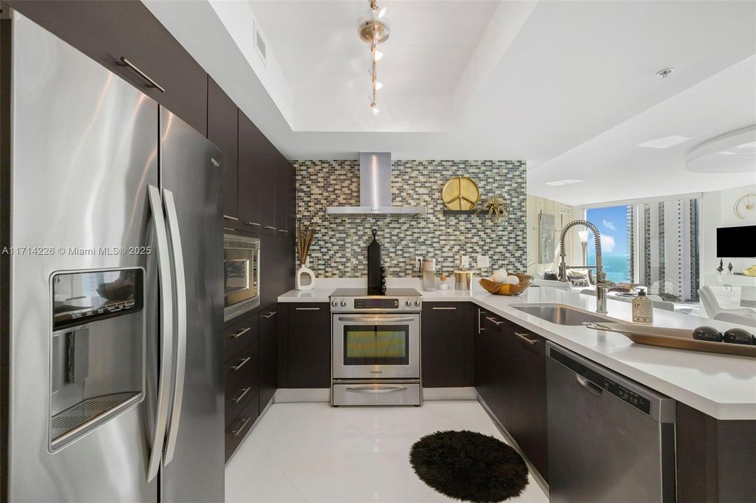 For Sale: $875,000 (3 beds, 2 baths, 1492 Square Feet)