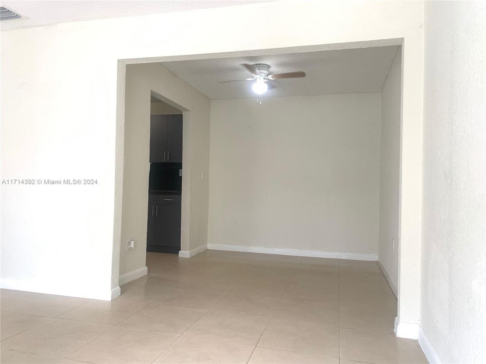 For Rent: $2,400 (4 beds, 2 baths, 1231 Square Feet)