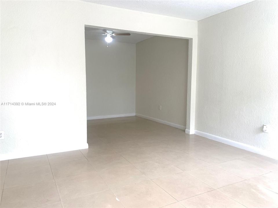 For Rent: $2,400 (4 beds, 2 baths, 1231 Square Feet)