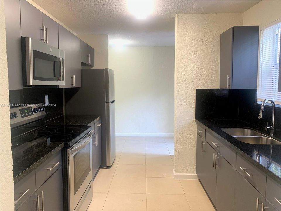 For Rent: $2,400 (4 beds, 2 baths, 1231 Square Feet)