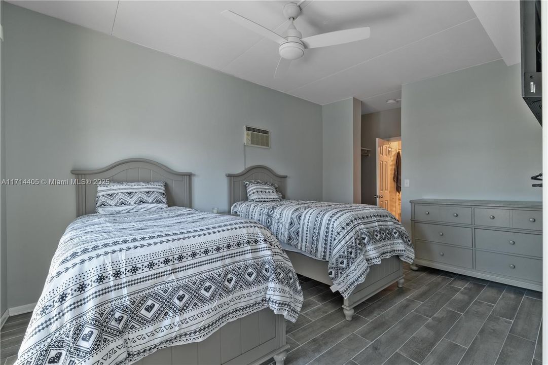 待售: $275,000 (3 贝兹, 2 浴室, 0 平方英尺)