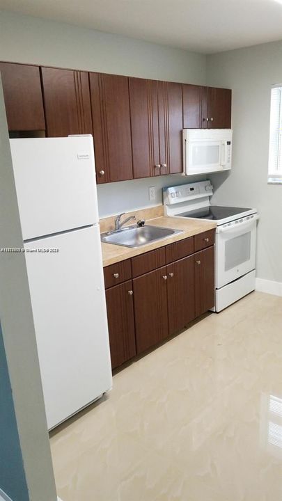 For Rent: $1,700 (2 beds, 1 baths, 8039 Square Feet)