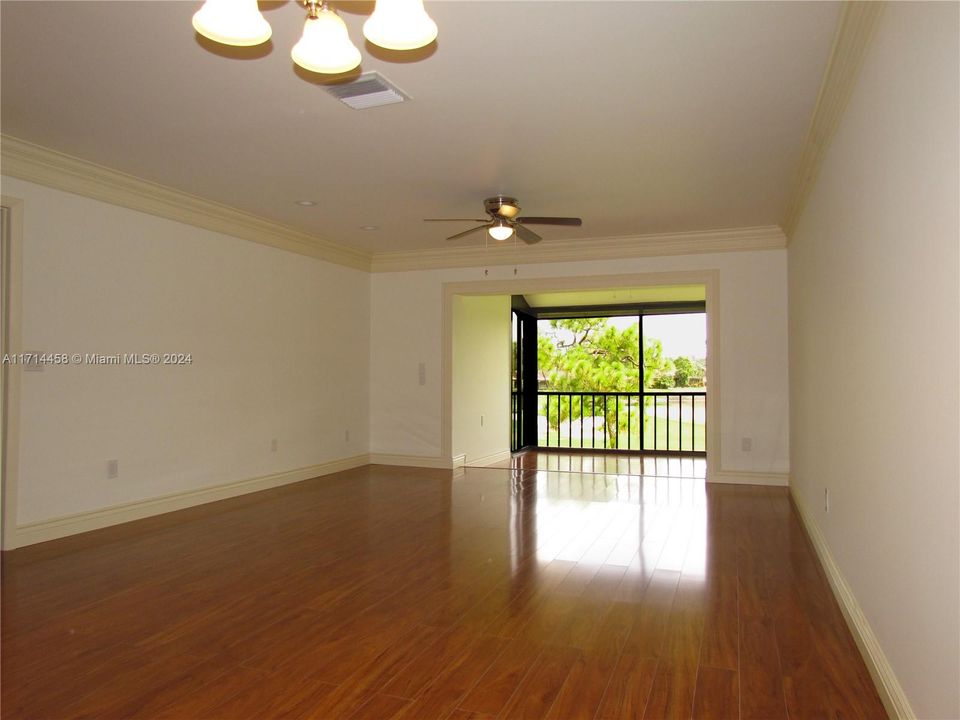 For Rent: $2,300 (2 beds, 2 baths, 1216 Square Feet)