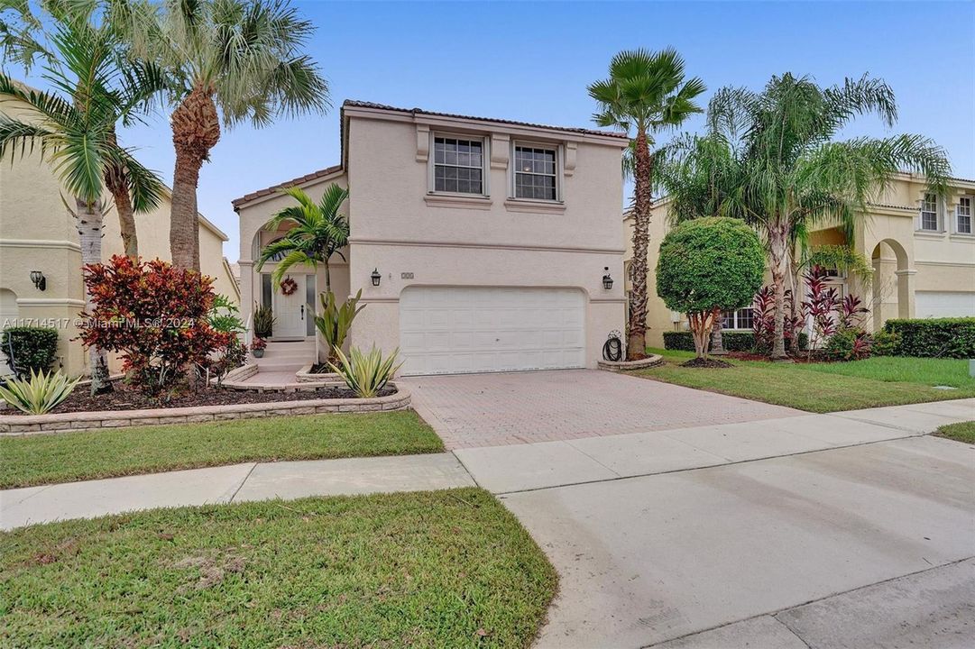 For Sale: $797,000 (4 beds, 2 baths, 2278 Square Feet)