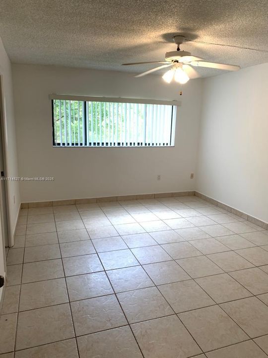 For Rent: $2,575 (3 beds, 2 baths, 1040 Square Feet)