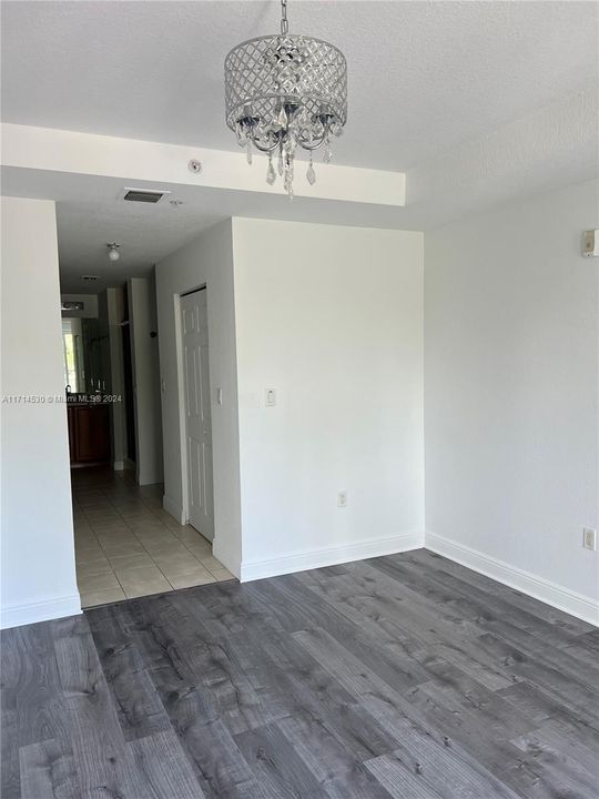 For Rent: $3,500 (2 beds, 2 baths, 1300 Square Feet)