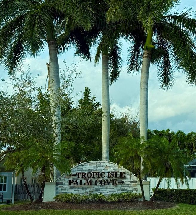 最近租的: $6,300 (4 贝兹, 3 浴室, 2614 平方英尺)