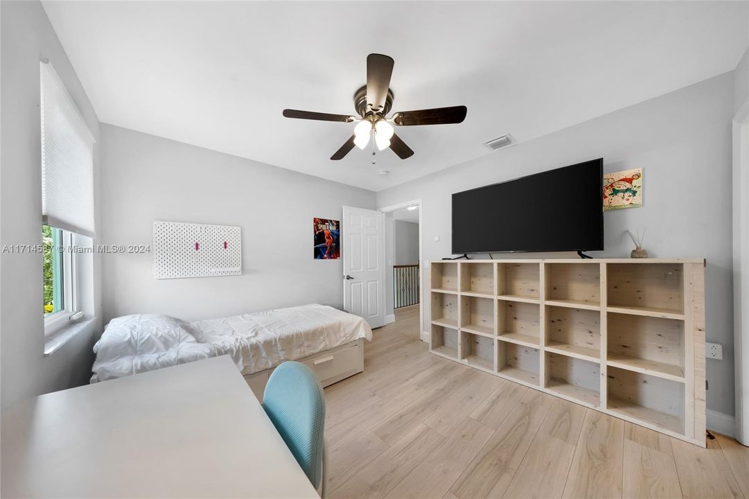 最近租的: $6,300 (4 贝兹, 3 浴室, 2614 平方英尺)