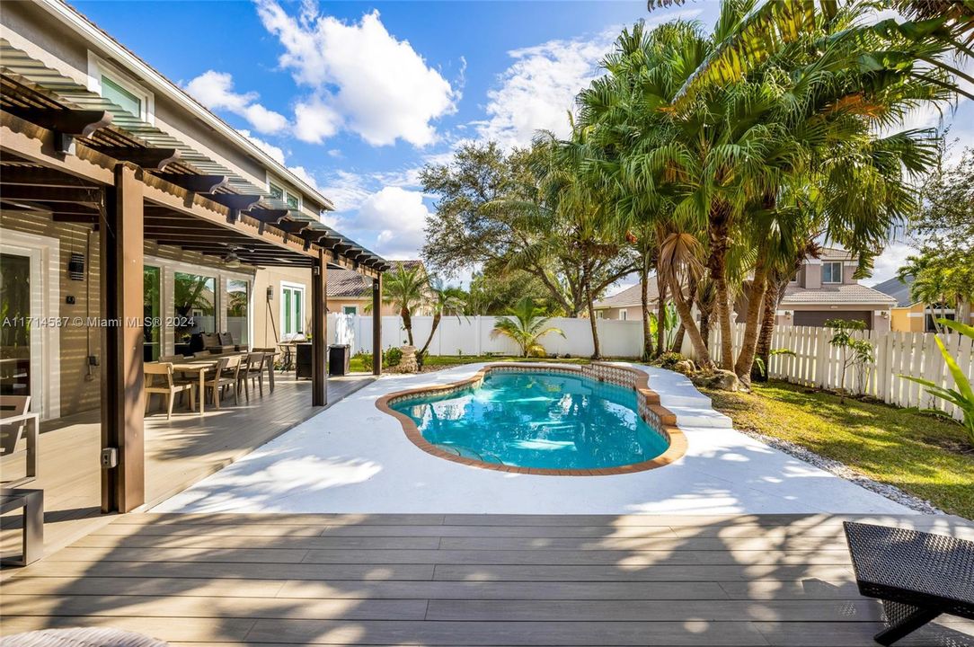 最近租的: $6,300 (4 贝兹, 3 浴室, 2614 平方英尺)