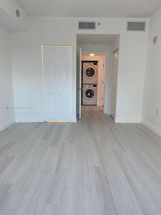 For Rent: $2,600 (2 beds, 2 baths, 1210 Square Feet)