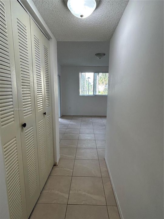 For Rent: $2,500 (2 beds, 2 baths, 1124 Square Feet)