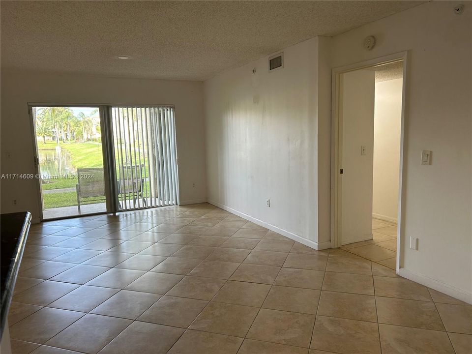 For Rent: $2,500 (2 beds, 2 baths, 1124 Square Feet)