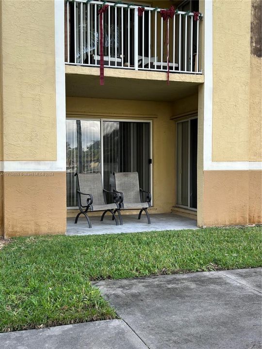 For Rent: $2,500 (2 beds, 2 baths, 1124 Square Feet)