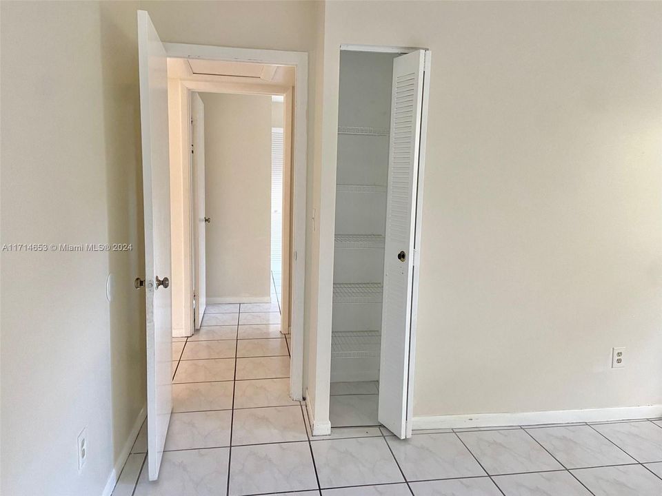 For Rent: $2,400 (3 beds, 2 baths, 1093 Square Feet)