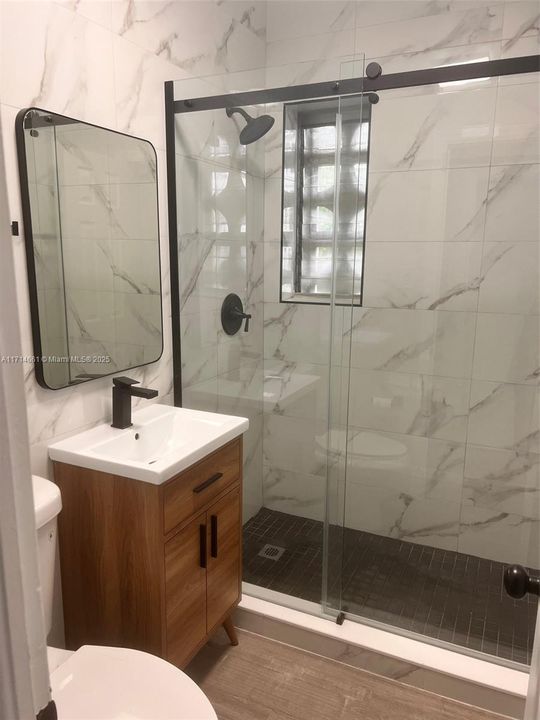 2nd Bathroom