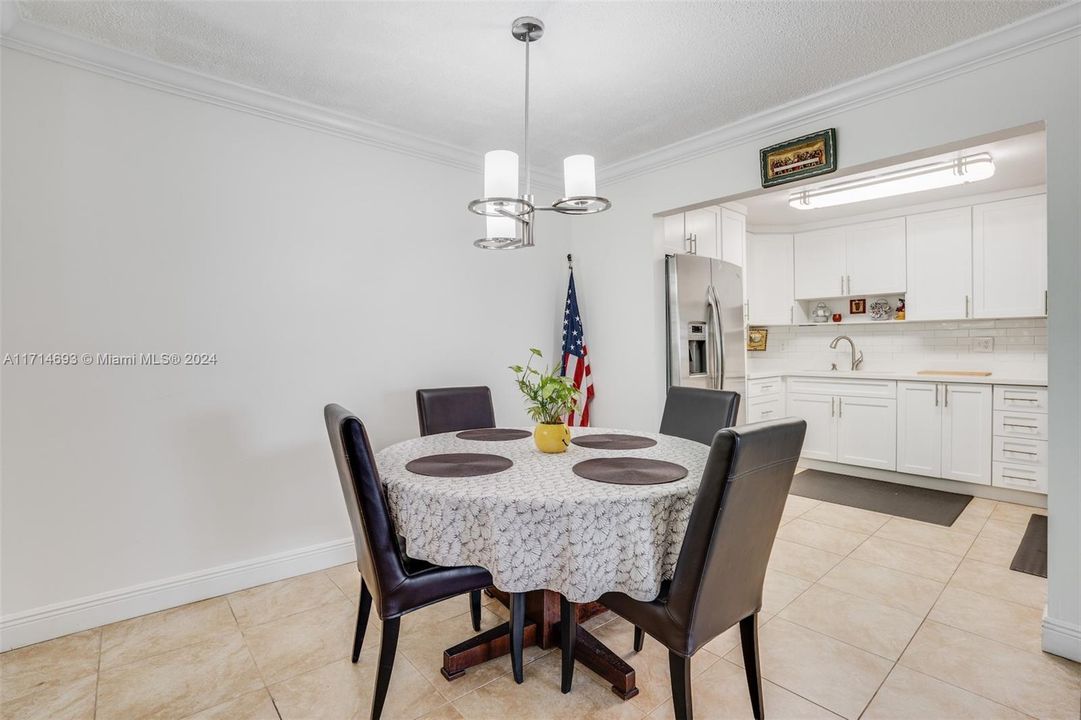 For Sale: $238,000 (2 beds, 2 baths, 1332 Square Feet)