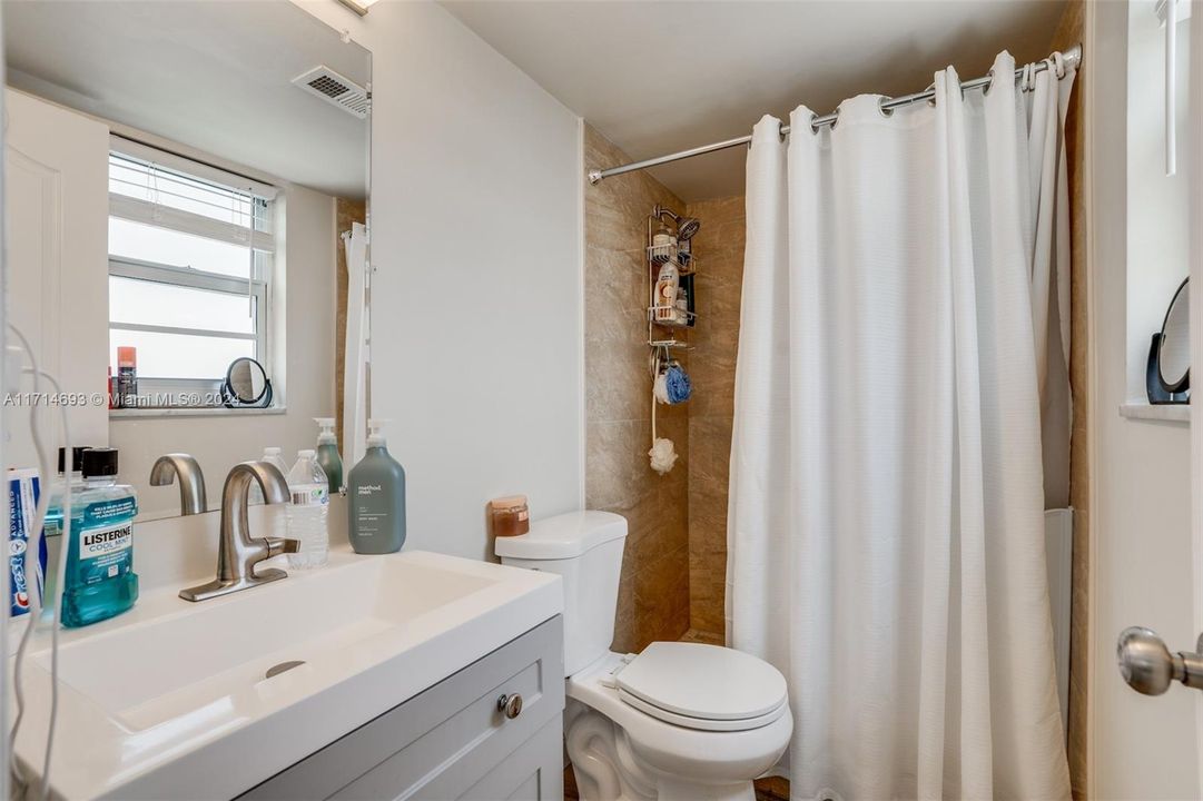 For Sale: $238,000 (2 beds, 2 baths, 1332 Square Feet)