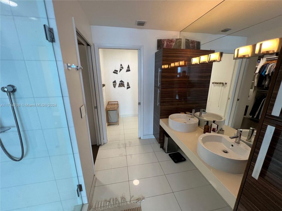 En Venta: $959,999 (2 camas, 2 baños, 1128 Pies cuadrados)