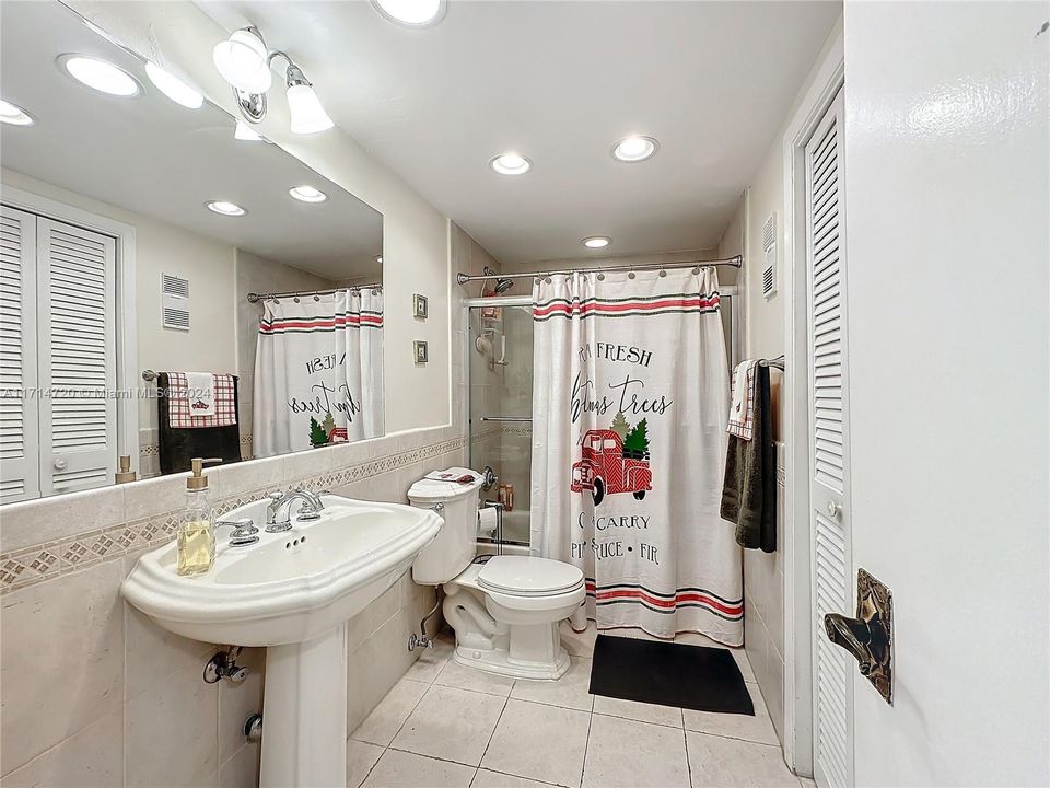 Bathroom 2