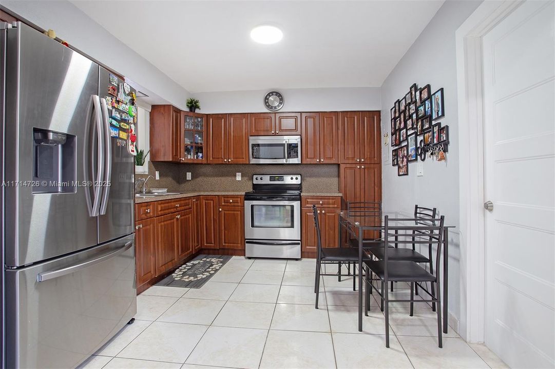 For Sale: $590,000 (3 beds, 1 baths, 1697 Square Feet)