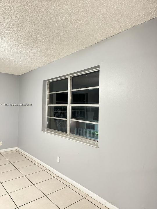 For Rent: $2,150 (2 beds, 2 baths, 950 Square Feet)