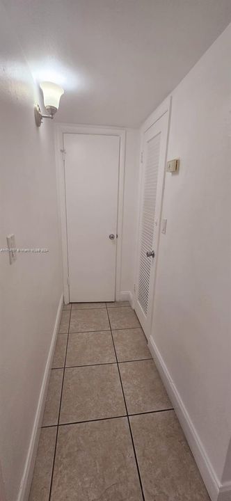 For Rent: $1,800 (1 beds, 1 baths, 768 Square Feet)