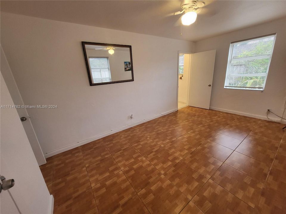 For Rent: $1,600 (1 beds, 1 baths, 660 Square Feet)