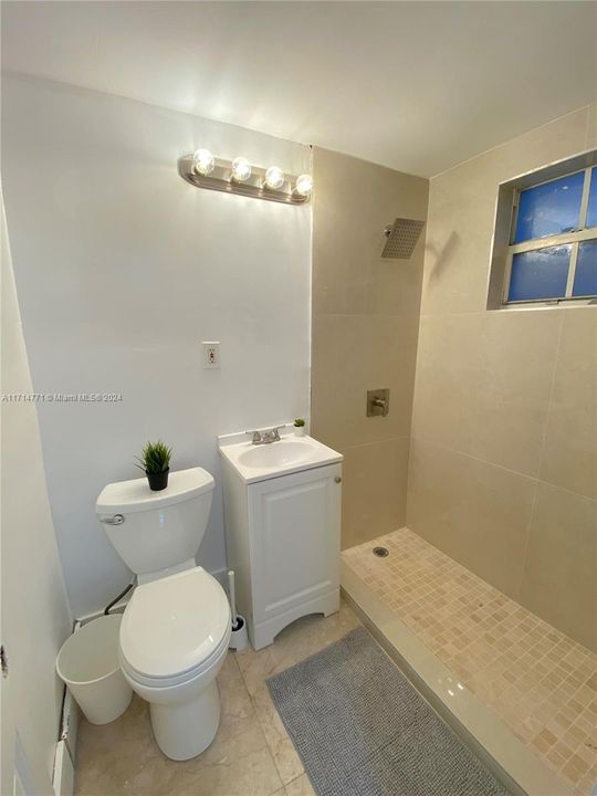 For Rent: $1,650 (1 beds, 1 baths, 539 Square Feet)