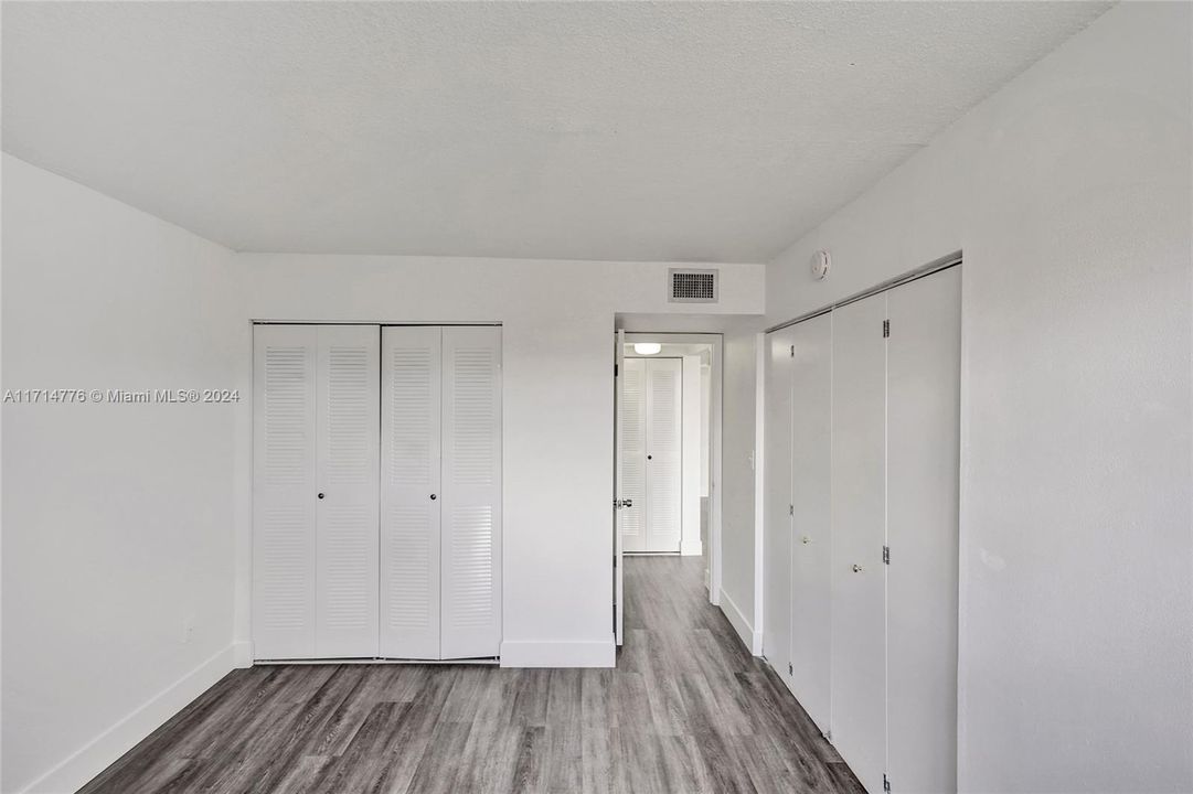 For Rent: $2,300 (2 beds, 2 baths, 927 Square Feet)