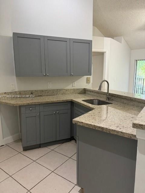 For Rent: $1,975 (2 beds, 2 baths, 1024 Square Feet)