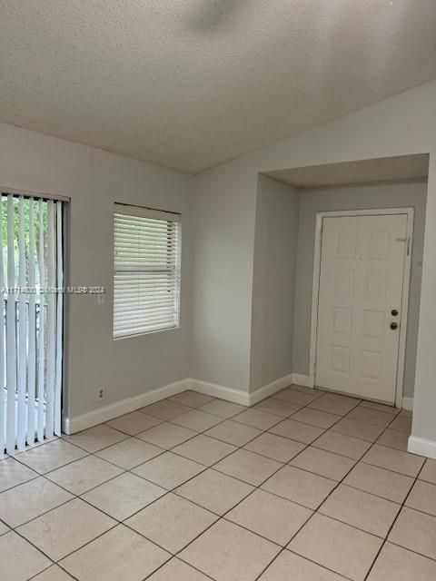 For Rent: $1,975 (2 beds, 2 baths, 1024 Square Feet)