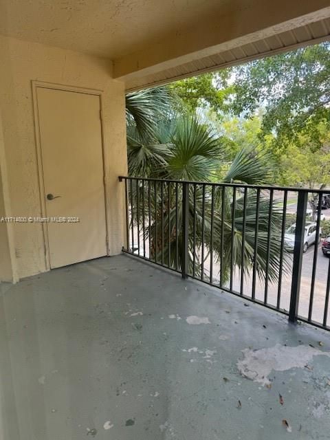 For Rent: $1,975 (2 beds, 2 baths, 1024 Square Feet)