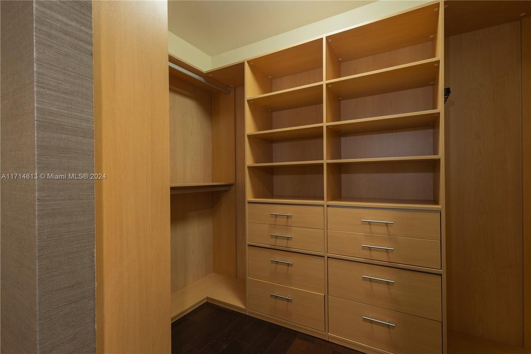 Master Bed Closet