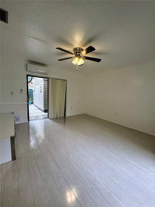 Recientemente alquilado: $3,400 (3 camas, 2 baños, 1248 Pies cuadrados)