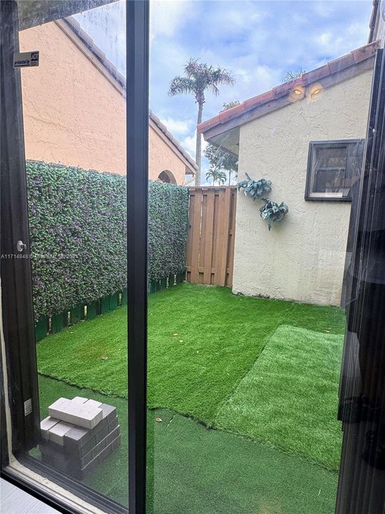 Recientemente alquilado: $3,400 (3 camas, 2 baños, 1248 Pies cuadrados)