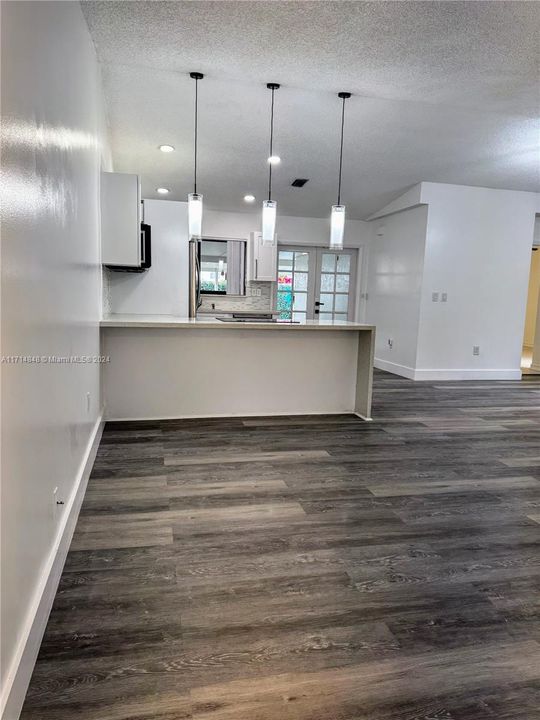 Recientemente alquilado: $3,400 (3 camas, 2 baños, 1248 Pies cuadrados)