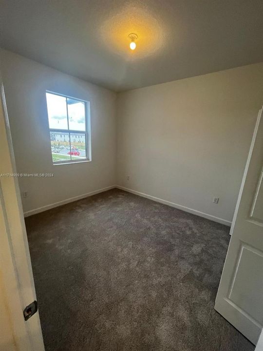 For Rent: $3,850 (4 beds, 2 baths, 1828 Square Feet)