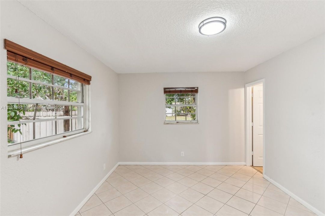 For Sale: $479,900 (4 beds, 2 baths, 1628 Square Feet)