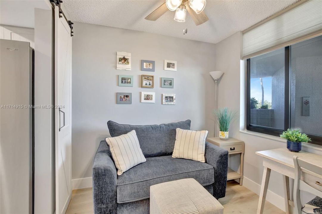 For Sale: $409,900 (2 beds, 2 baths, 1126 Square Feet)