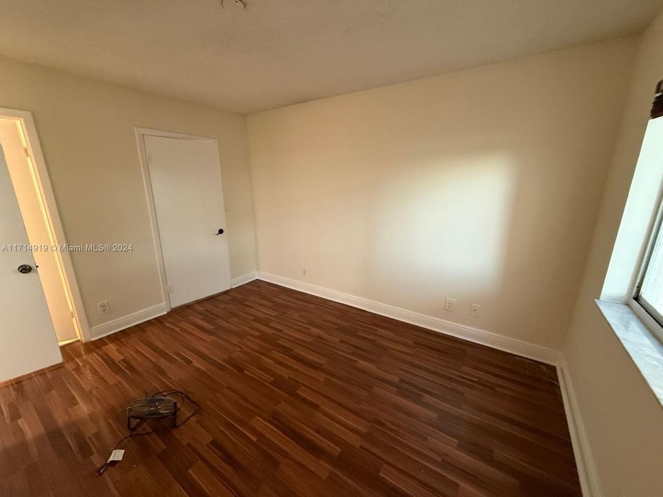 For Rent: $1,890 (2 beds, 1 baths, 835 Square Feet)