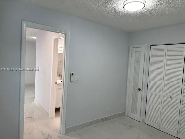 For Rent: $1,600 (1 beds, 1 baths, 450 Square Feet)