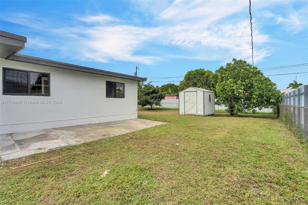 For Sale: $545,900 (3 beds, 2 baths, 1158 Square Feet)