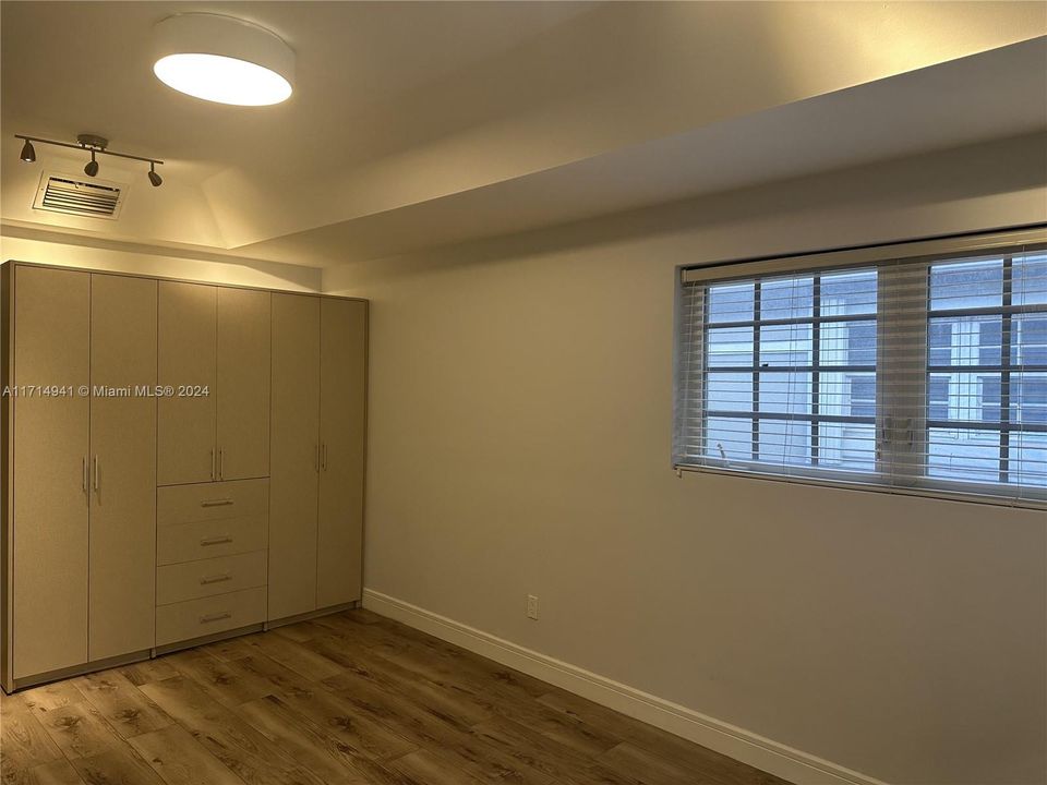 For Rent: $6,590 (3 beds, 2 baths, 1580 Square Feet)